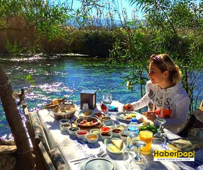 Turkiyenin-gezilecek-yerleri-gokova-akkaya-mugla-nerede-kalinir-ne-yenilir-yemek-icmek-tur-kamp-karavan-deniz-kumsal-tatil-kahvalti