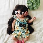 Bebek-uyurken-annesi-kostumlu-fotosunu-cekiyor-09-HaberPop