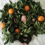 Bebek-uyurken-annesi-kostumlu-fotosunu-cekiyor-36-HaberPop