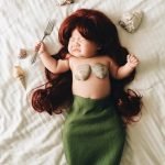 Bebek-uyurken-annesi-kostumlu-fotosunu-cekiyor-39-HaberPop