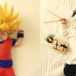 Bebek-uyurken-annesi-kostumlu-fotosunu-cekiyor-k-HaberPop