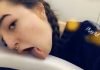 Genç Kız Popüler Olmak İçin Uçak Tuvaletini Yaladı Genc-Kiz-Populer-Olmak-icin-Tuvalet-Tasini-Yaladi-fenomen-viral-video