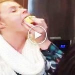 Bir kalıp yağı tek seferde yutan kadın