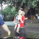 Nöbet geçiren çocuğun hayatını polis kurtardı